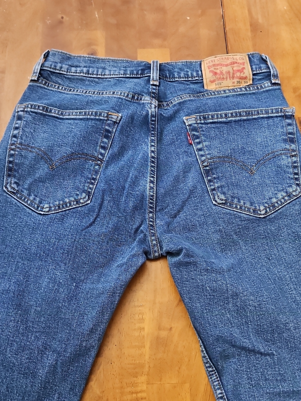 Levi's Straight Leg Men's Jeans in Medium Blue 30×30